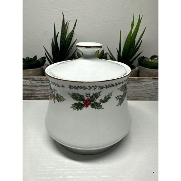 CENTURION COLLECTION "HOLLY LANE" DINNERWARE CREAMER & SUGAR BOWL SET - Picture 2 of 9